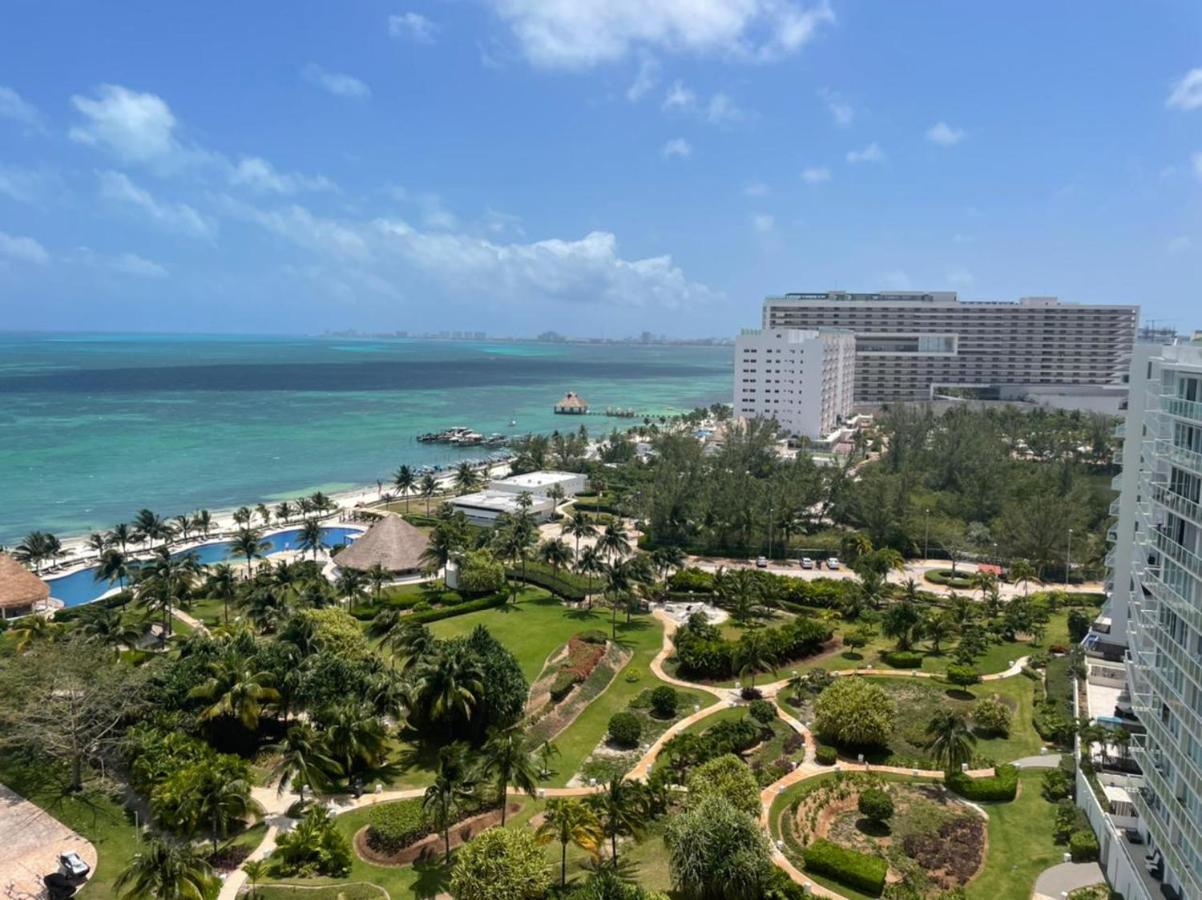 Beachfront Luxury Apartments Cancun Bagian luar foto