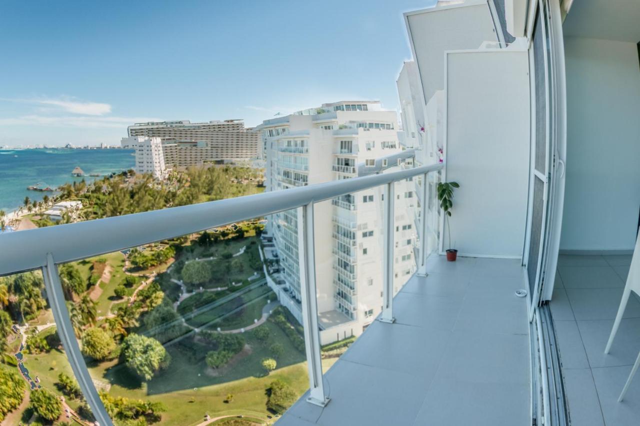Beachfront Luxury Apartments Cancun Bagian luar foto